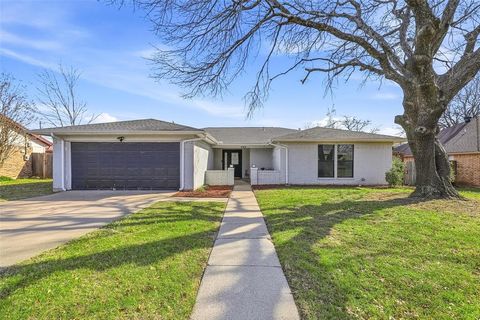 629 Owens Drive Crowley TX 76036