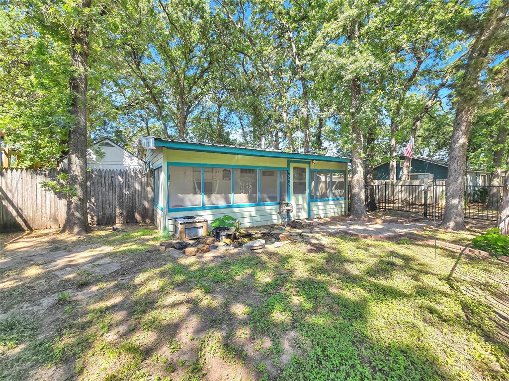 6505 Oakwood Lake Court