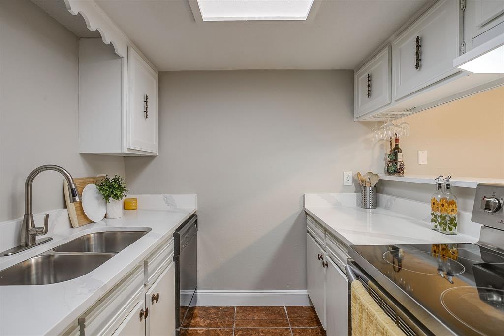 Gardenhomes Of Preston Place - Residential