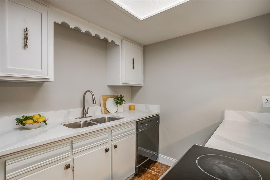 Gardenhomes Of Preston Place - Residential