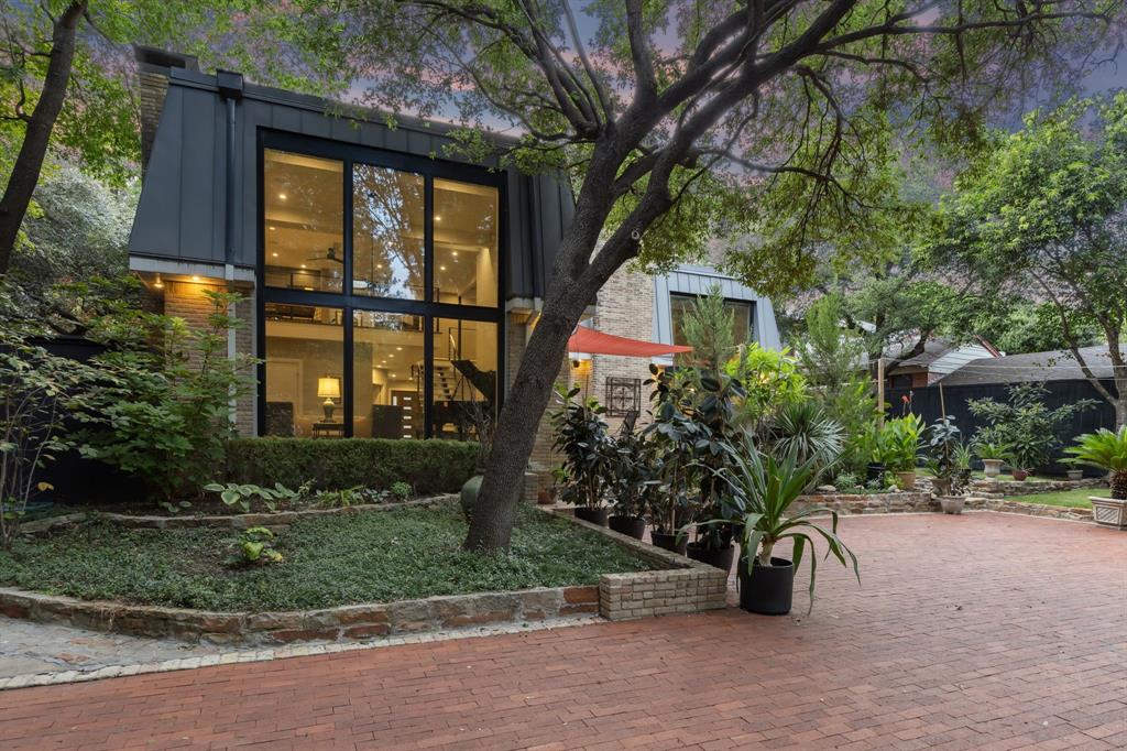 Oak Lawn Heights - Residential