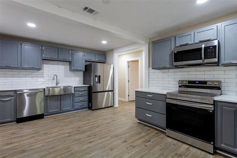 840 Red Oak Court Azle TX 76020