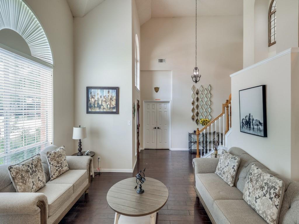 1206 Brook Drive