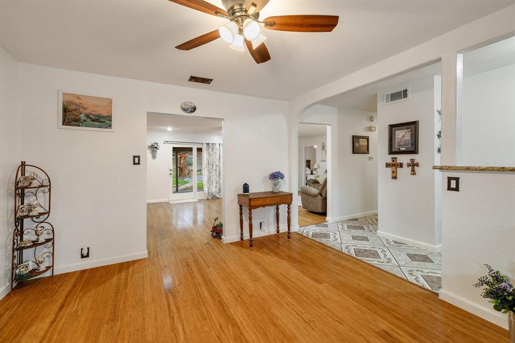 North Richland Hills, Texas 76117, United States, 3 Bedrooms Bedrooms, ,2 BathroomsBathrooms,Residential,Active,91490