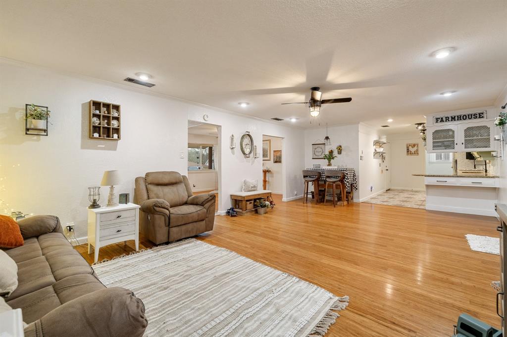 North Richland Hills, Texas 76117, United States, 3 Bedrooms Bedrooms, ,2 BathroomsBathrooms,Residential,Active,91490