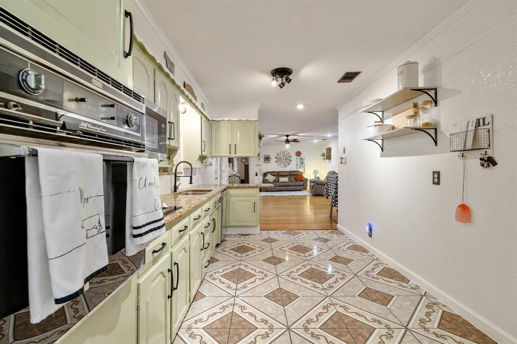 North Richland Hills, Texas 76117, United States, 3 Bedrooms Bedrooms, ,2 BathroomsBathrooms,Residential,Active,91490