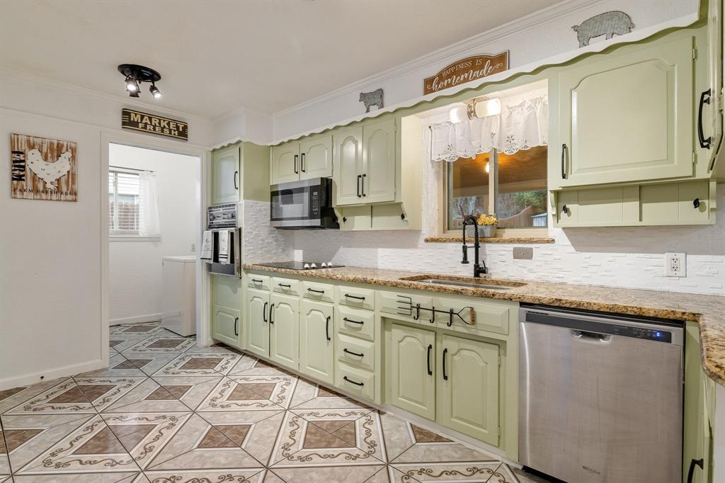 North Richland Hills, Texas 76117, United States, 3 Bedrooms Bedrooms, ,2 BathroomsBathrooms,Residential,Active,91490