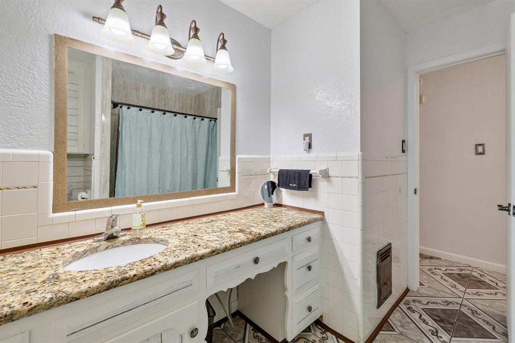 North Richland Hills, Texas 76117, United States, 3 Bedrooms Bedrooms, ,2 BathroomsBathrooms,Residential,Active,91490