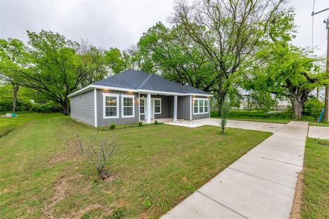 A home in Bonham