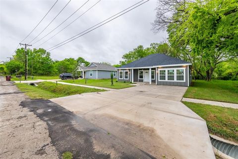 A home in Bonham