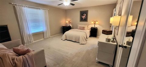 Tiny photo for 610 Hanover Lane, Irving, TX 75062 (MLS # 21099109)