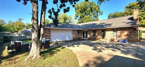 Tiny photo for 610 Hanover Lane, Irving, TX 75062 (MLS # 21099109)