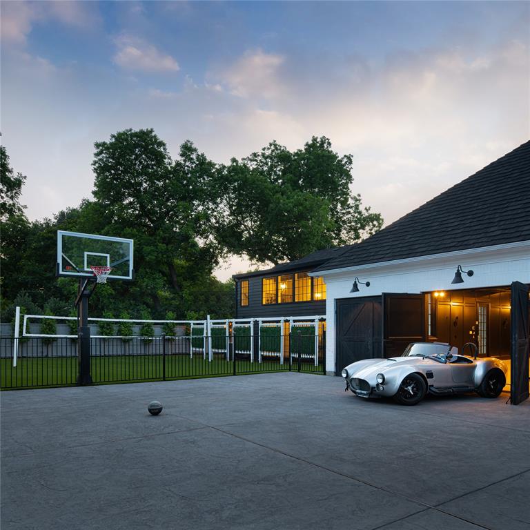 Preston Hollow - Residential