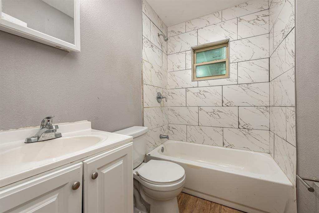 PLEASANT MOUND ESTATES - Residential Lease