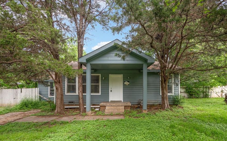 This spacious home offers three bedrooms, two bathrooms and a comfortable layout design for easy living. The property also includes a private backyard. That’s all your own. There is a separate home in the back that is occupied, but both residents enjoy their own private yards. With plenty of space and privacy.