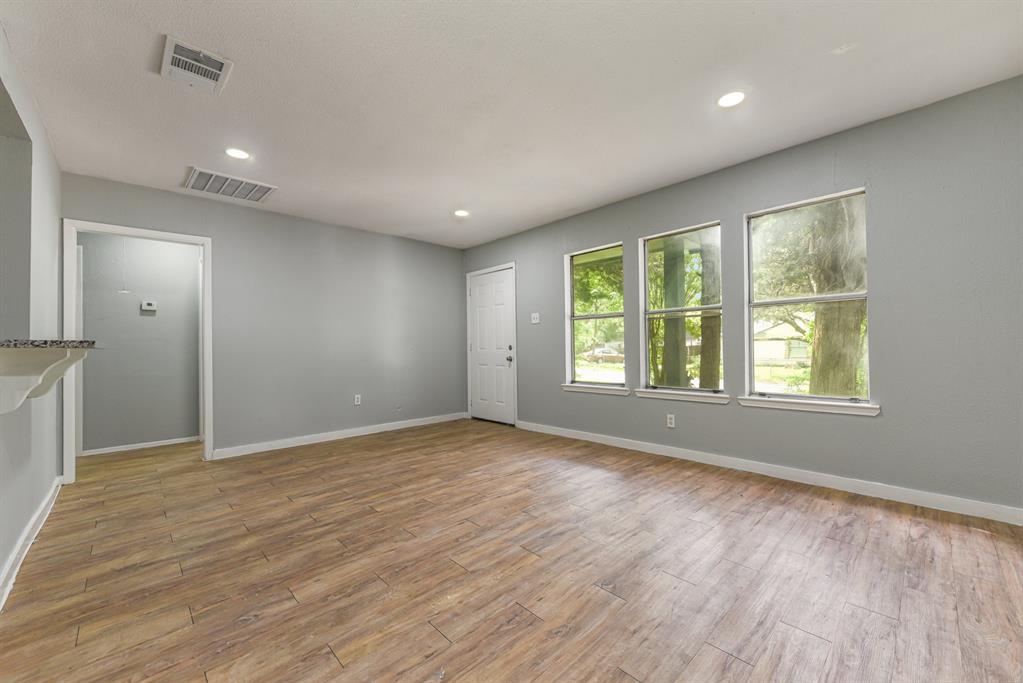 PLEASANT MOUND ESTATES - Residential Lease