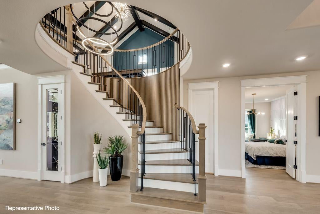 2316 Favour Court