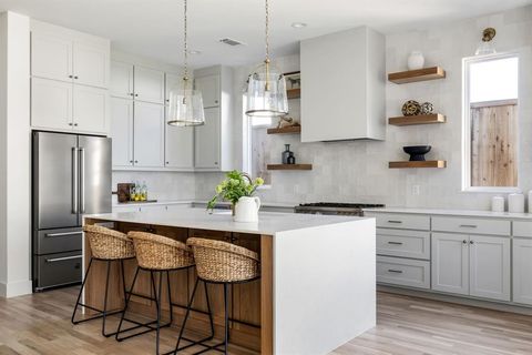 Tiny photo for 8910 Daytonia Avenue, Dallas, TX 75218 (MLS # 21052051)