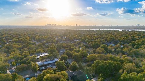 Tiny photo for 8910 Daytonia Avenue, Dallas, TX 75218 (MLS # 21052051)