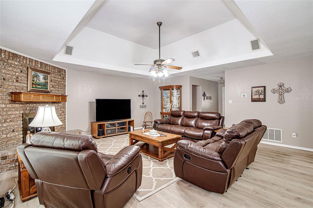 3 Hastings Court