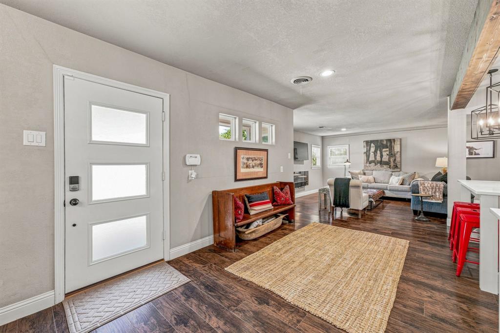 5881 Tracyne Drive
