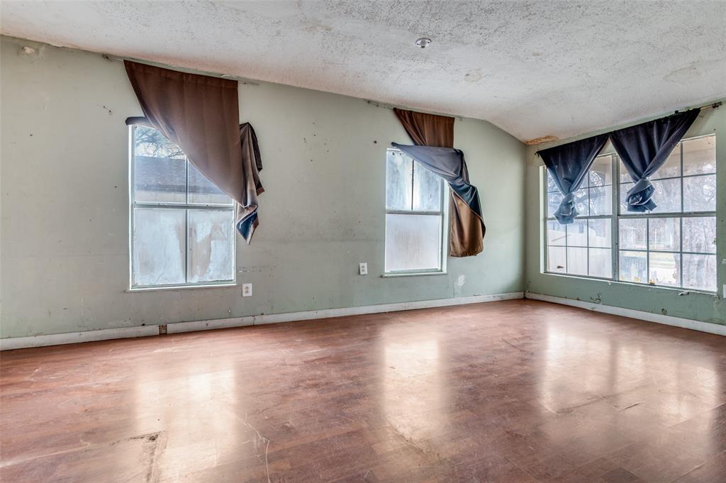 Joe A 02 Irvin - Residential