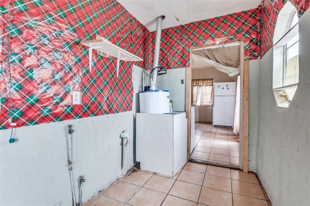 Joe A 02 Irvin - Residential