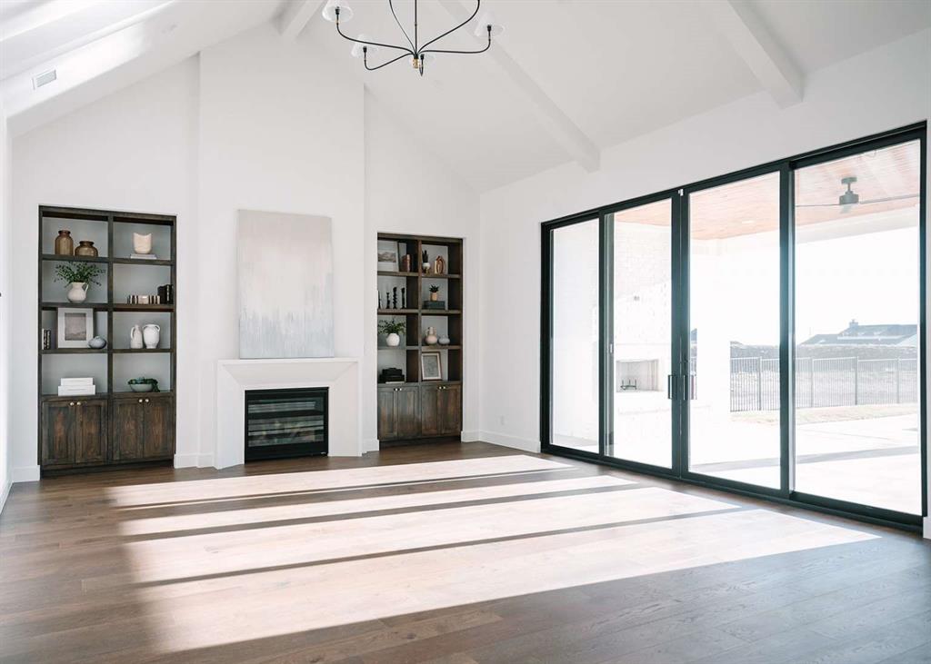 Bella Flora - Residential