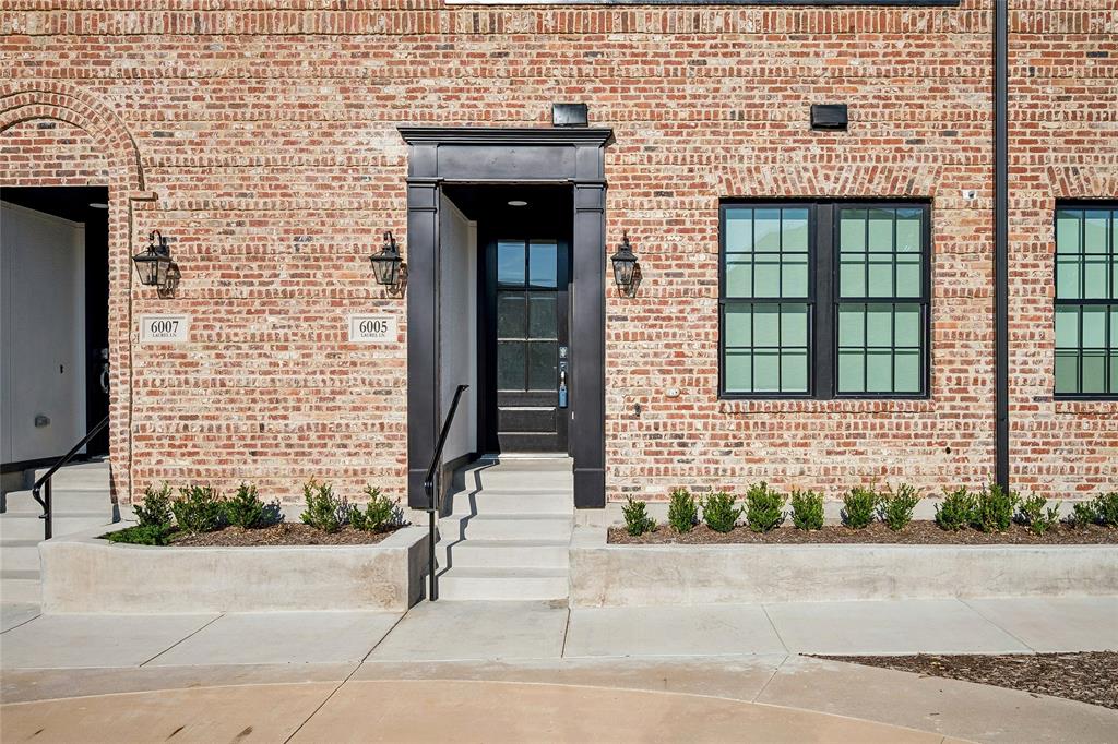 6005 Laurel Lane
