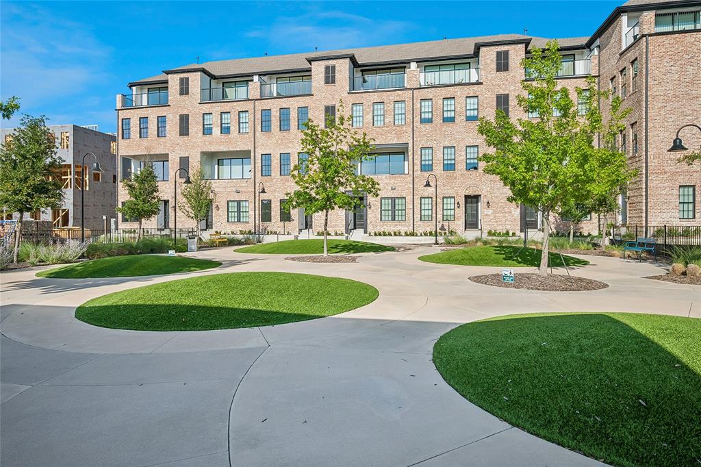 6005 Laurel Lane