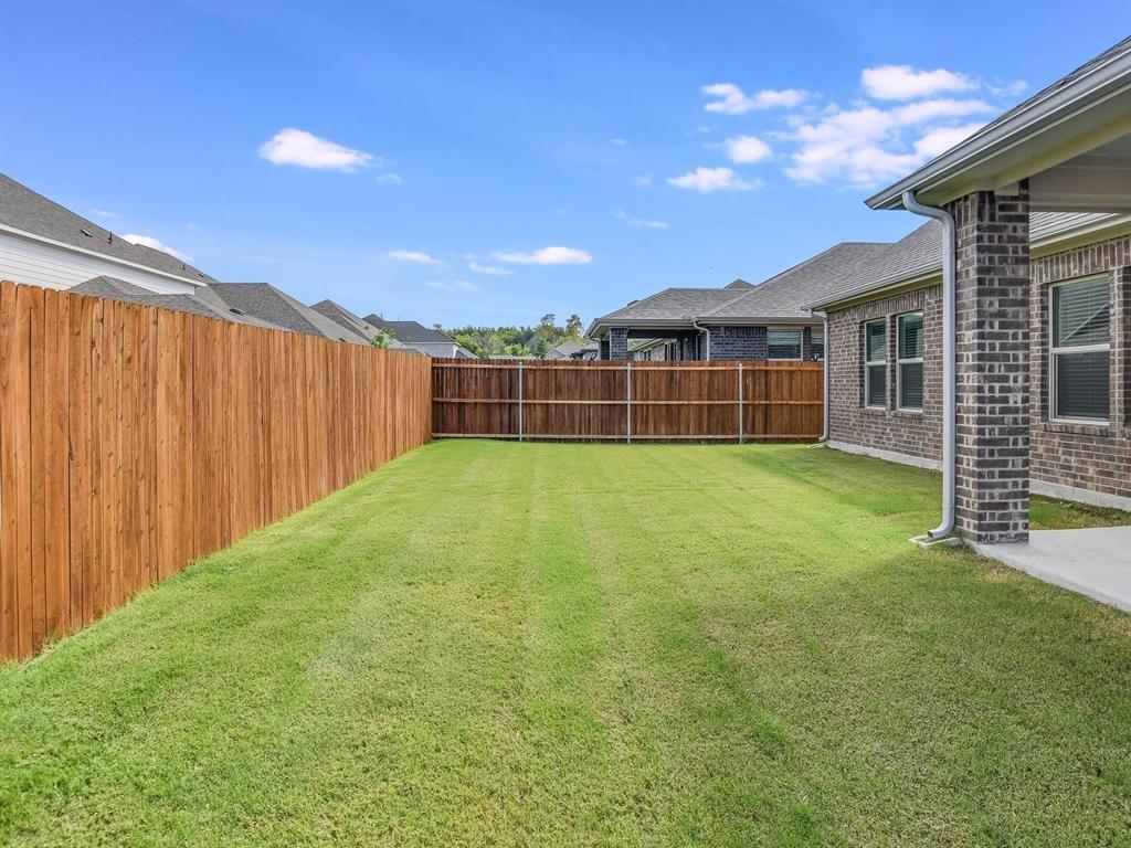 Melissa, Texas 75454, United States, 5 Bedrooms Bedrooms, ,3 BathroomsBathrooms,Residential,Pending,133909