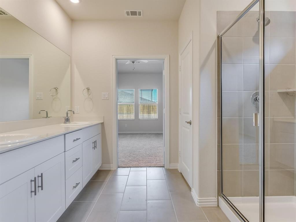 Melissa, Texas 75454, United States, 5 Bedrooms Bedrooms, ,3 BathroomsBathrooms,Residential,Pending,133909