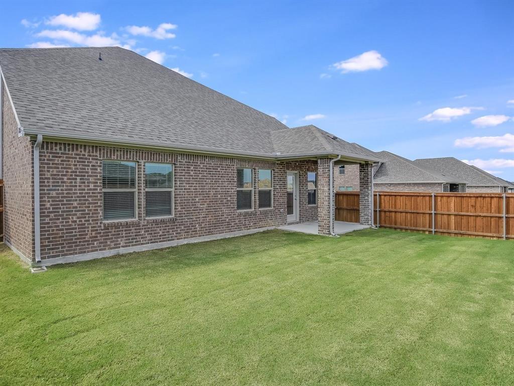 Melissa, Texas 75454, United States, 5 Bedrooms Bedrooms, ,3 BathroomsBathrooms,Residential,Pending,133909