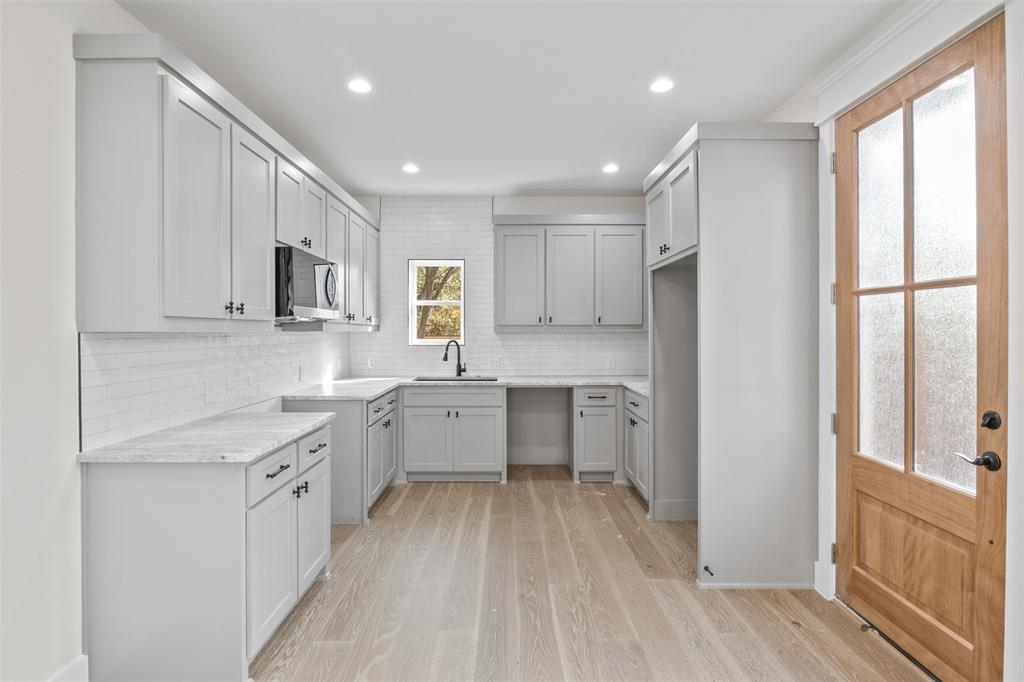 English Place - Residential Lease