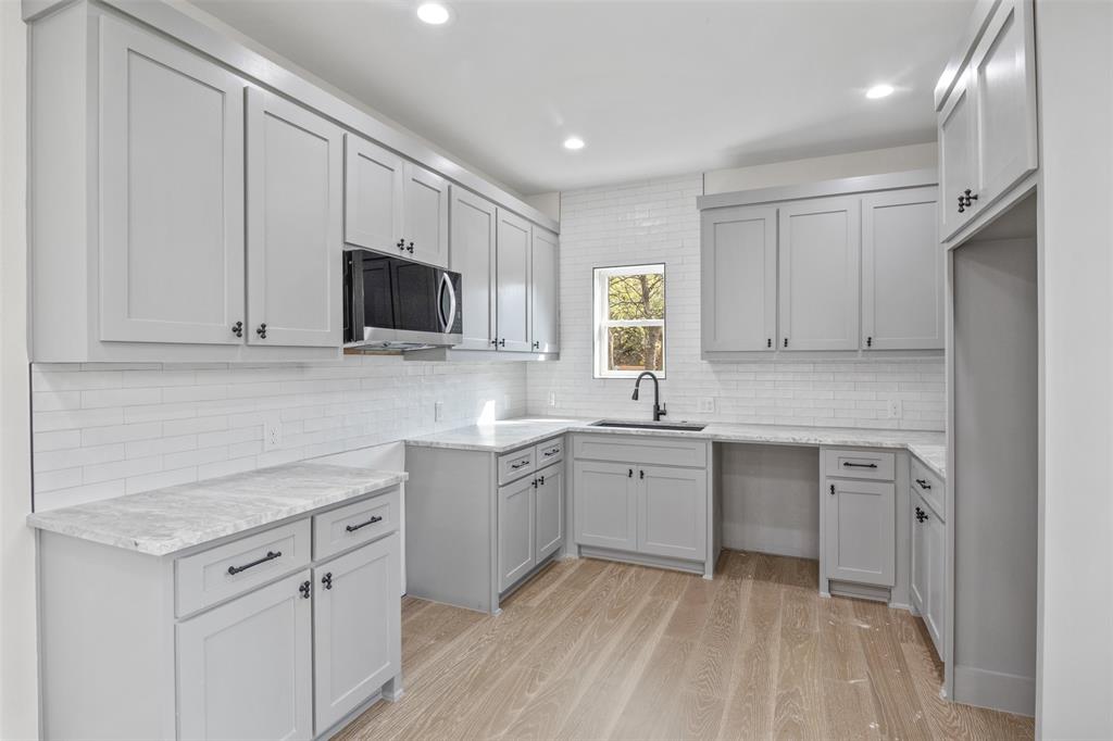 English Place - Residential Lease