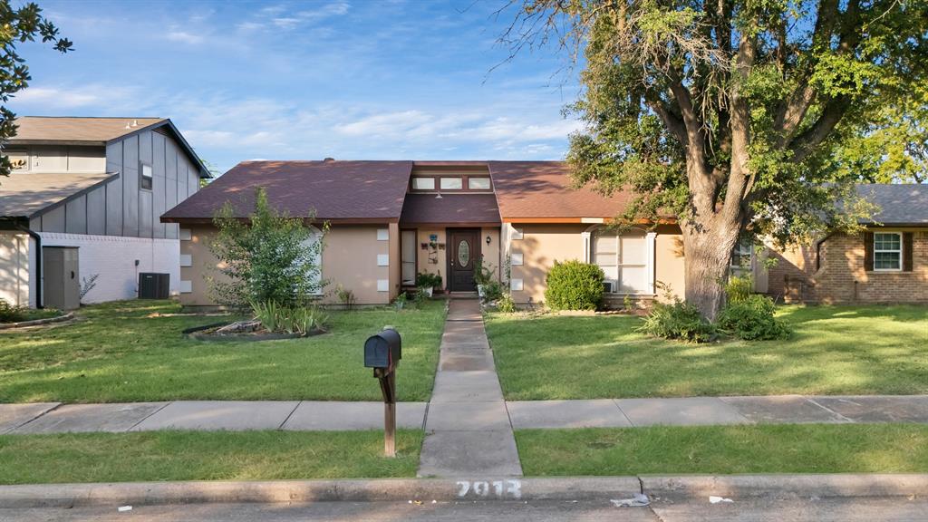 2913 Green Oaks Drive