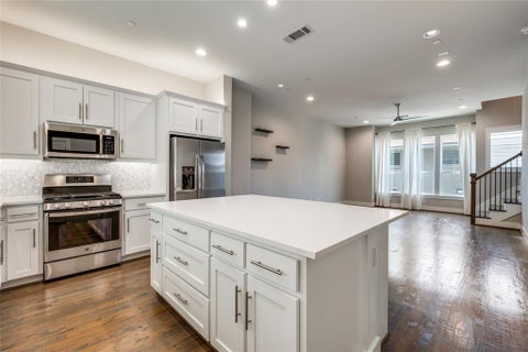 Photo of 4914 Live Oak Street #9, Dallas, TX 75206 (MLS # 21388816)