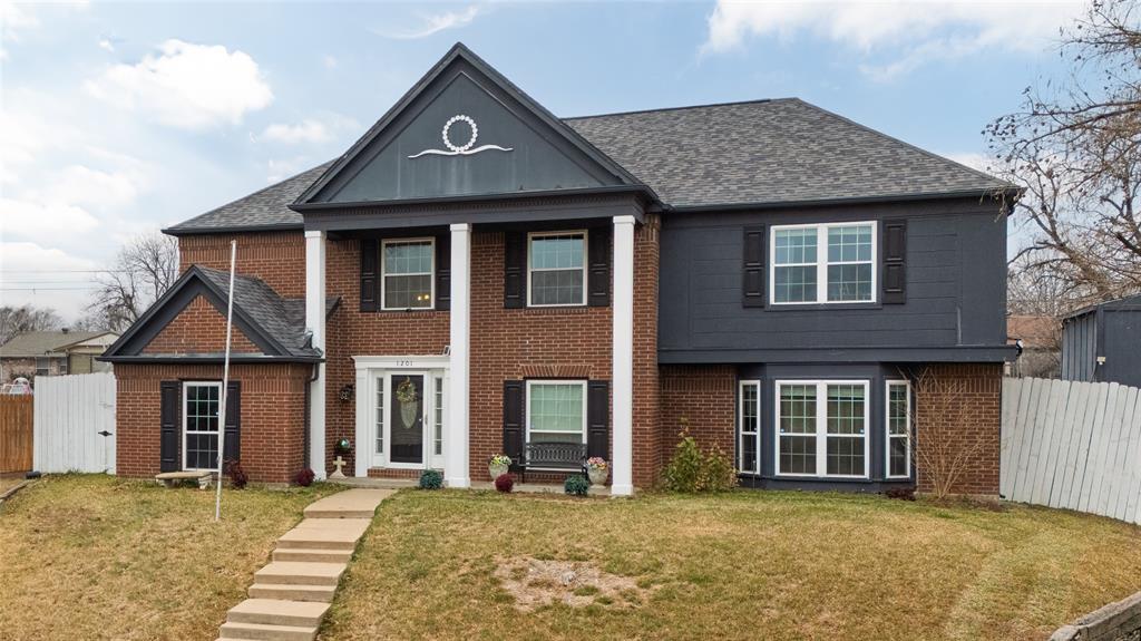 1201 Brittainy Place