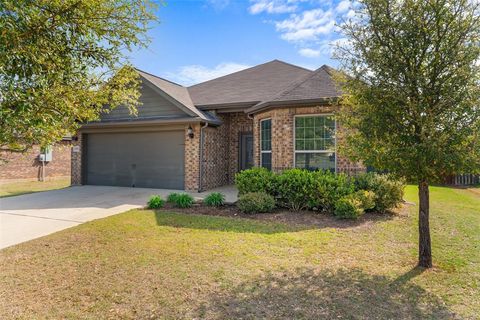 1817 Golden Gate Drive Crowley TX 76036
