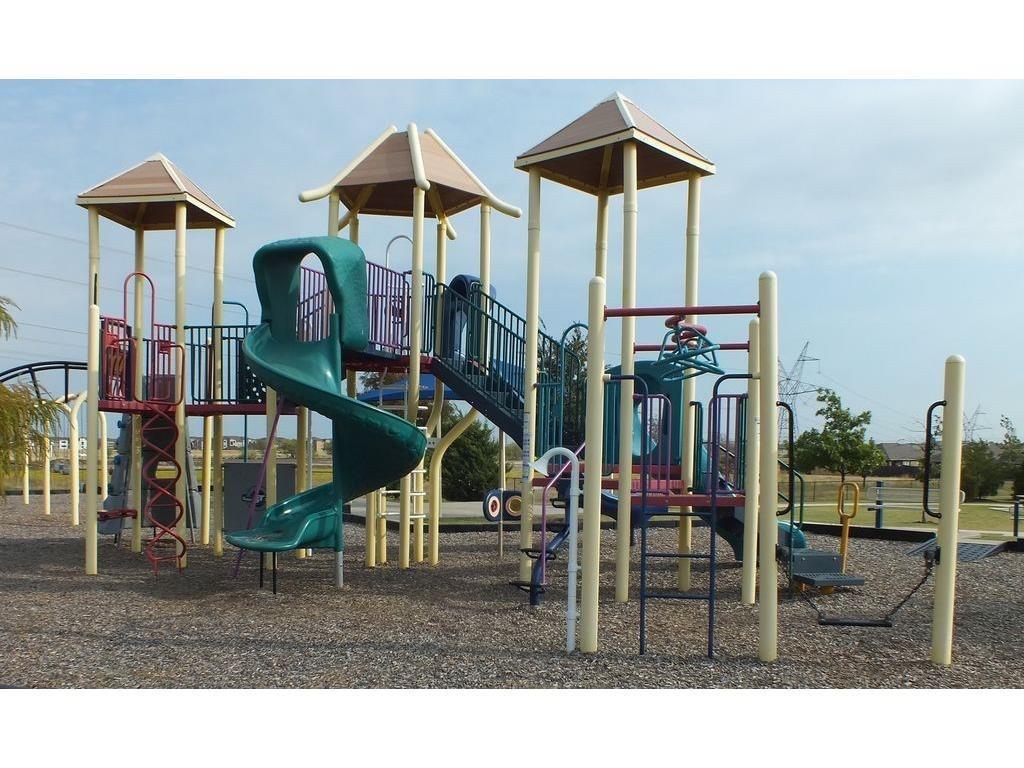 Villages Of Woodland Spgs W - Residential Lease