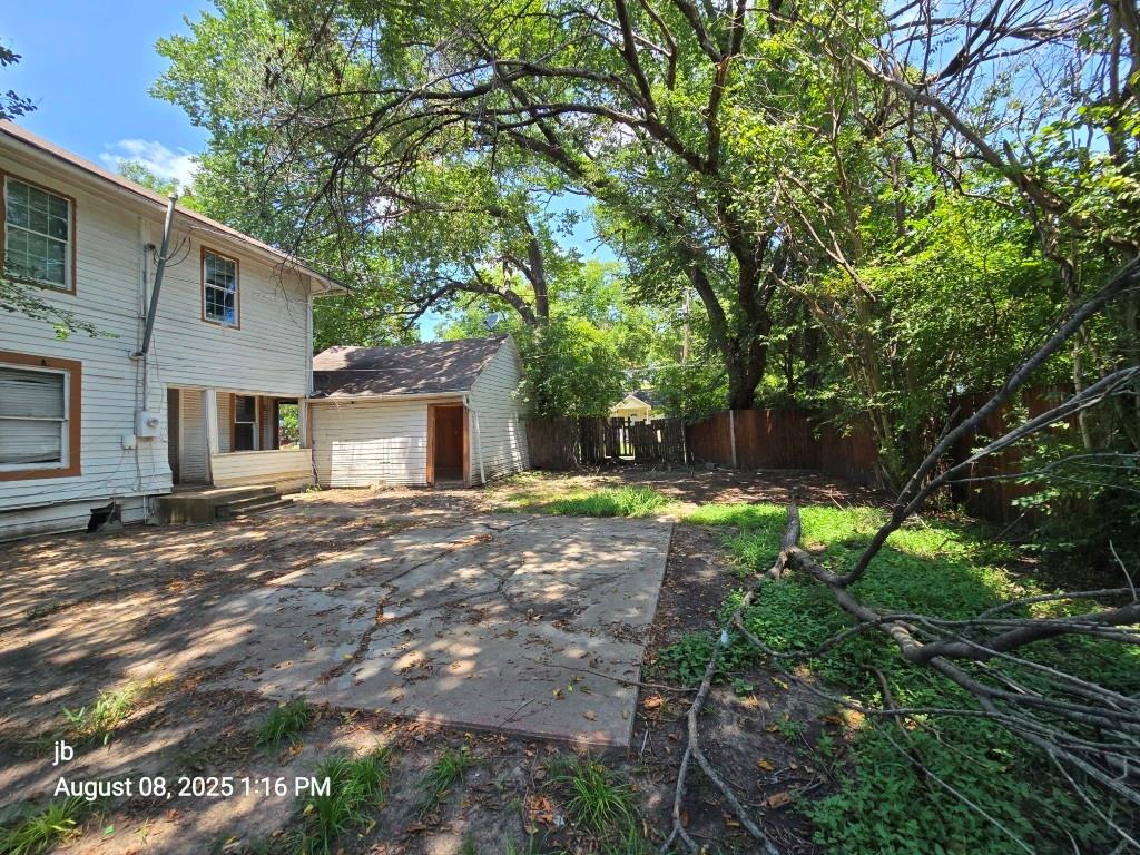 A M Moore - Residential