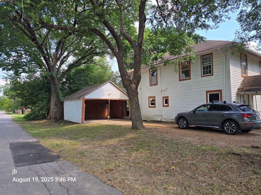 A M Moore - Residential