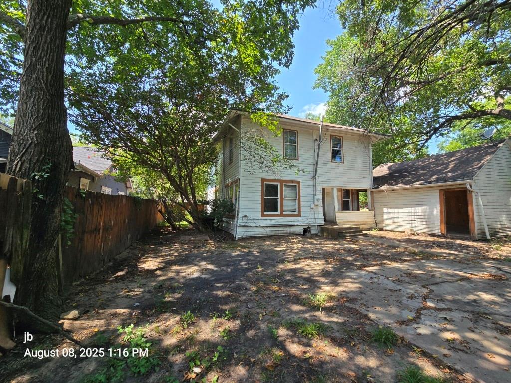 A M Moore - Residential