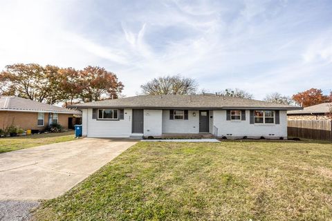 A home in DeSoto