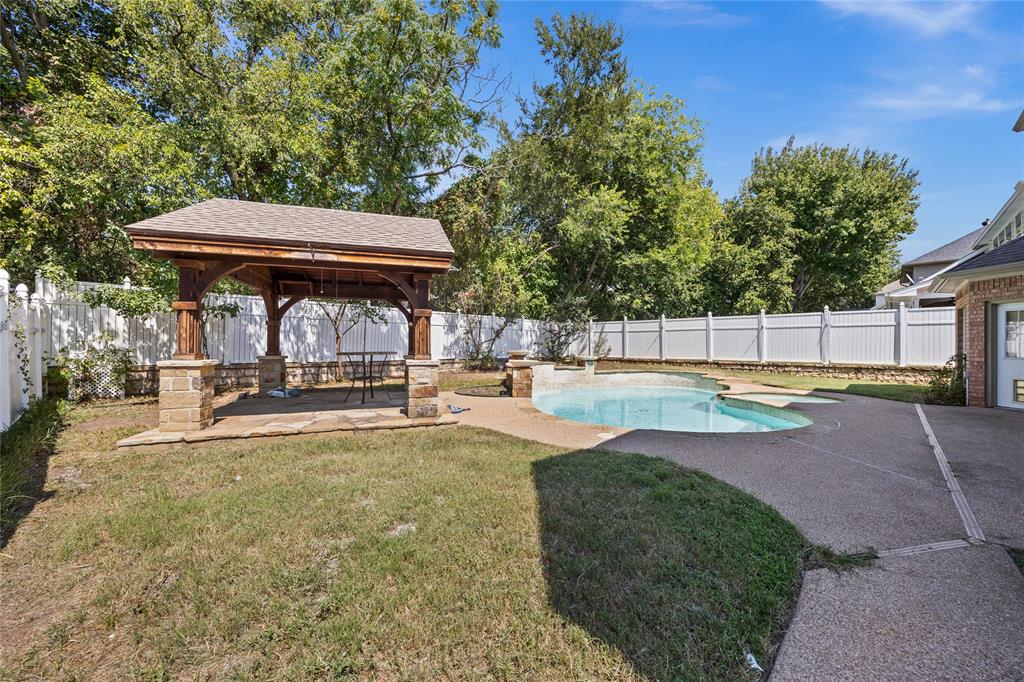 1923 Parktree Drive