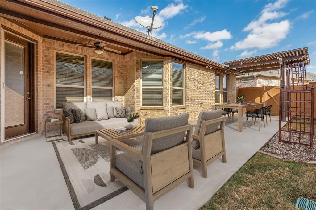 Villas Of Stone Glen Condos - Residential