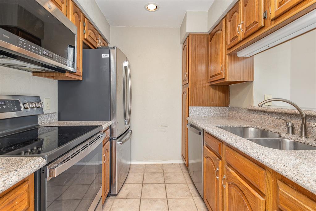 Boardwalk On The Pkwy Condos - Residential