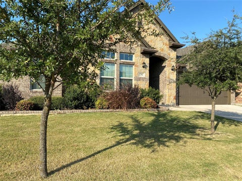 Photo of 282 Hilltop Drive, Justin, TX 76247 (MLS # 21311940)