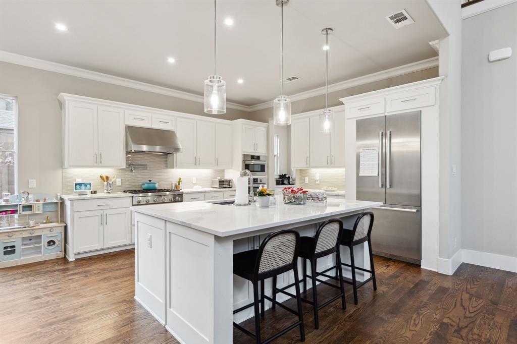 Linwood Place - Residential