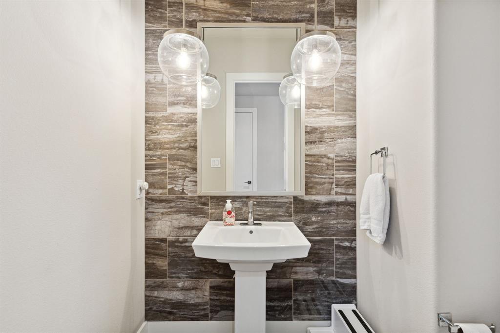 Linwood Place - Residential